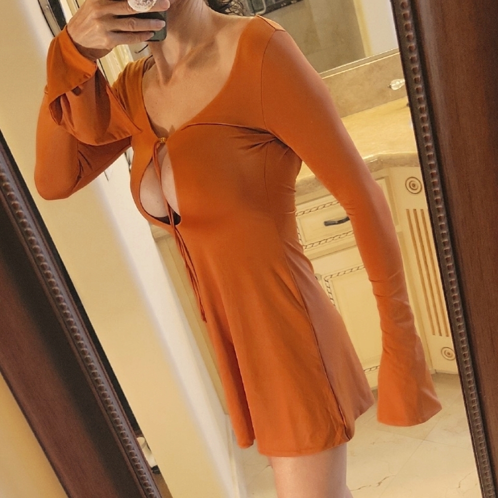 Chic Rich Orange Topaz Cutout Mini Dress, Sz 4 - Picture 5 of 16